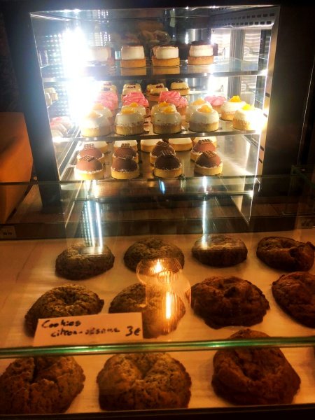 zoe cafe lyon vegan food  restaurant