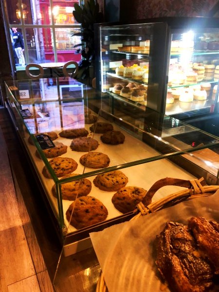 zoe cafe lyon vegan food  restaurant