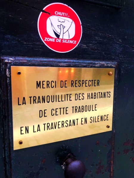 traboules vieux lyon plaque respect shh