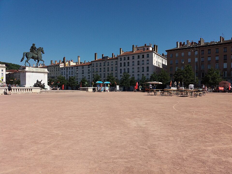 Lyon 2e Place Bellecour, Convergence Vélo, vue d'ensemble (3)