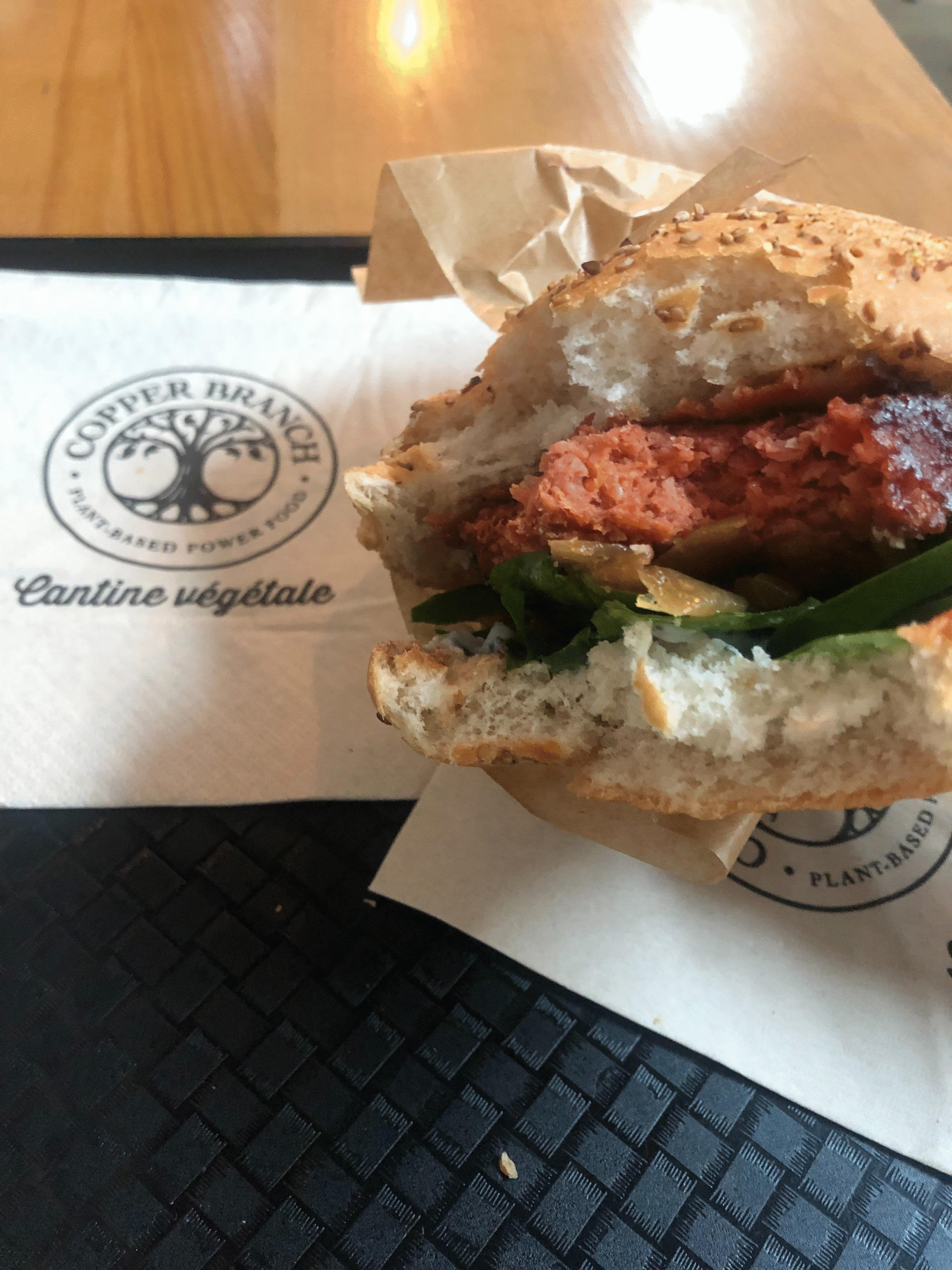 vegan food in lyon burger copper branch lyon confluence