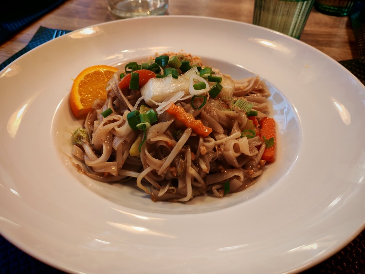 pad thai La Maison Thai asian vegan food in lyon trip