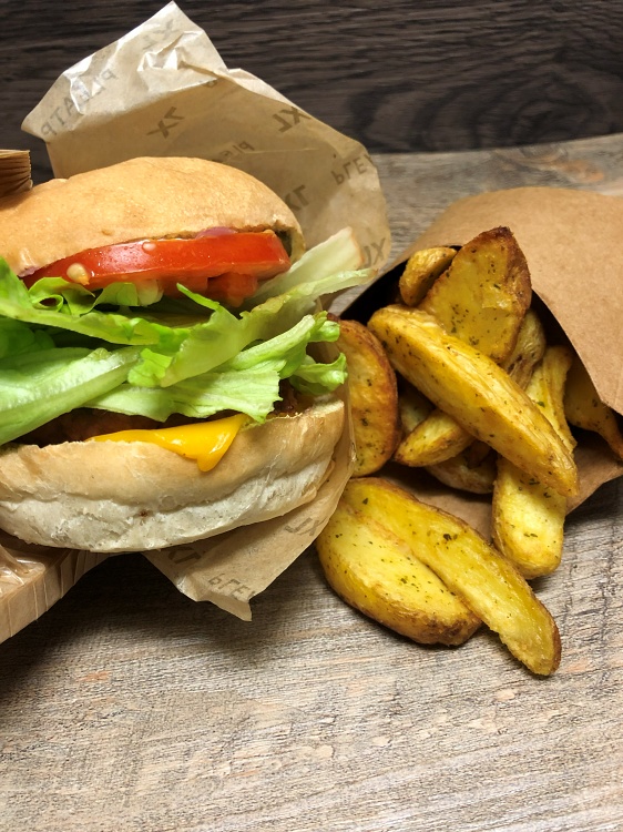 vegan food in lyon hank burger lyon trip