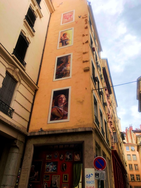 things to do in lyon behind Fresque des Lyonnais fresco