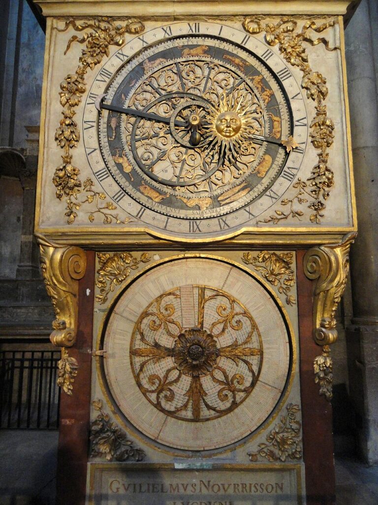Horloge astronomique de la cathédrale Saint Jean de Lyon DSC05594