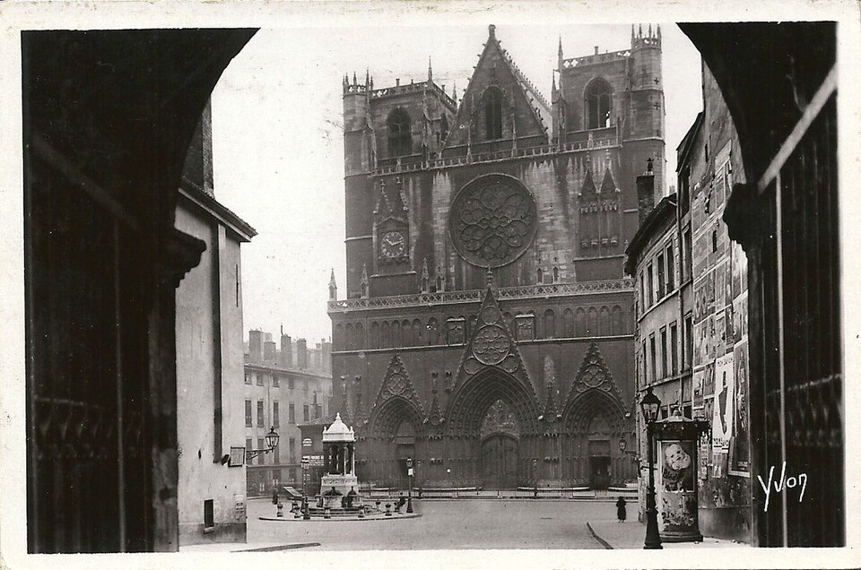 Lyon St Jean cathedral 1930