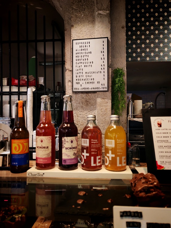 Zeitgeist Café lyon trip vegan drinks