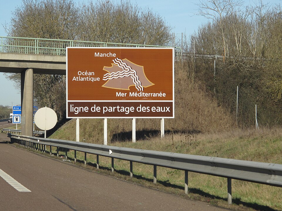 Ligne de partage des eaux A6