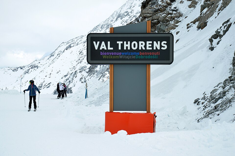 Val Thorens welcome sign