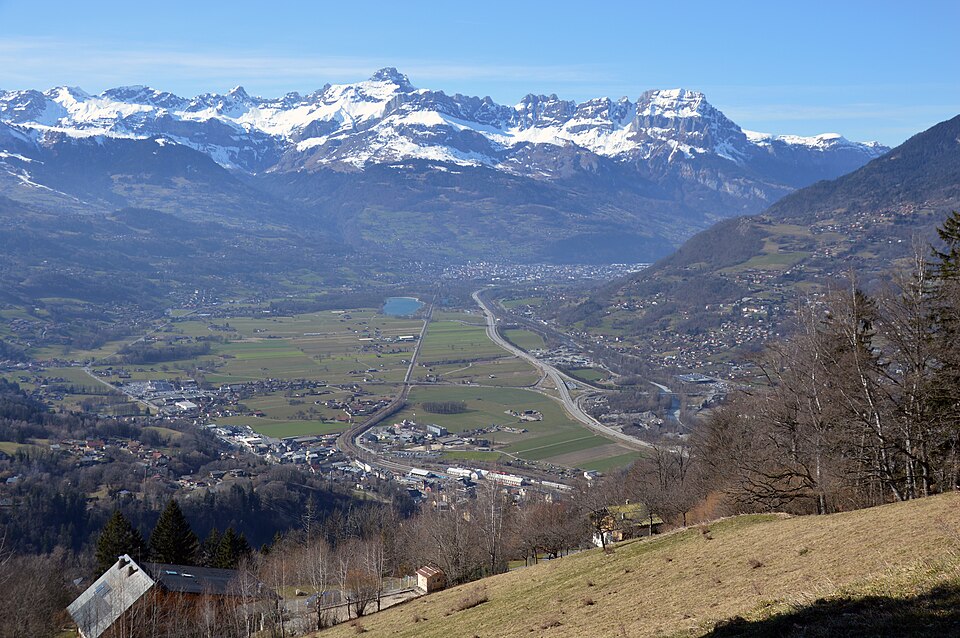 the Arve Valley views towards chamonix